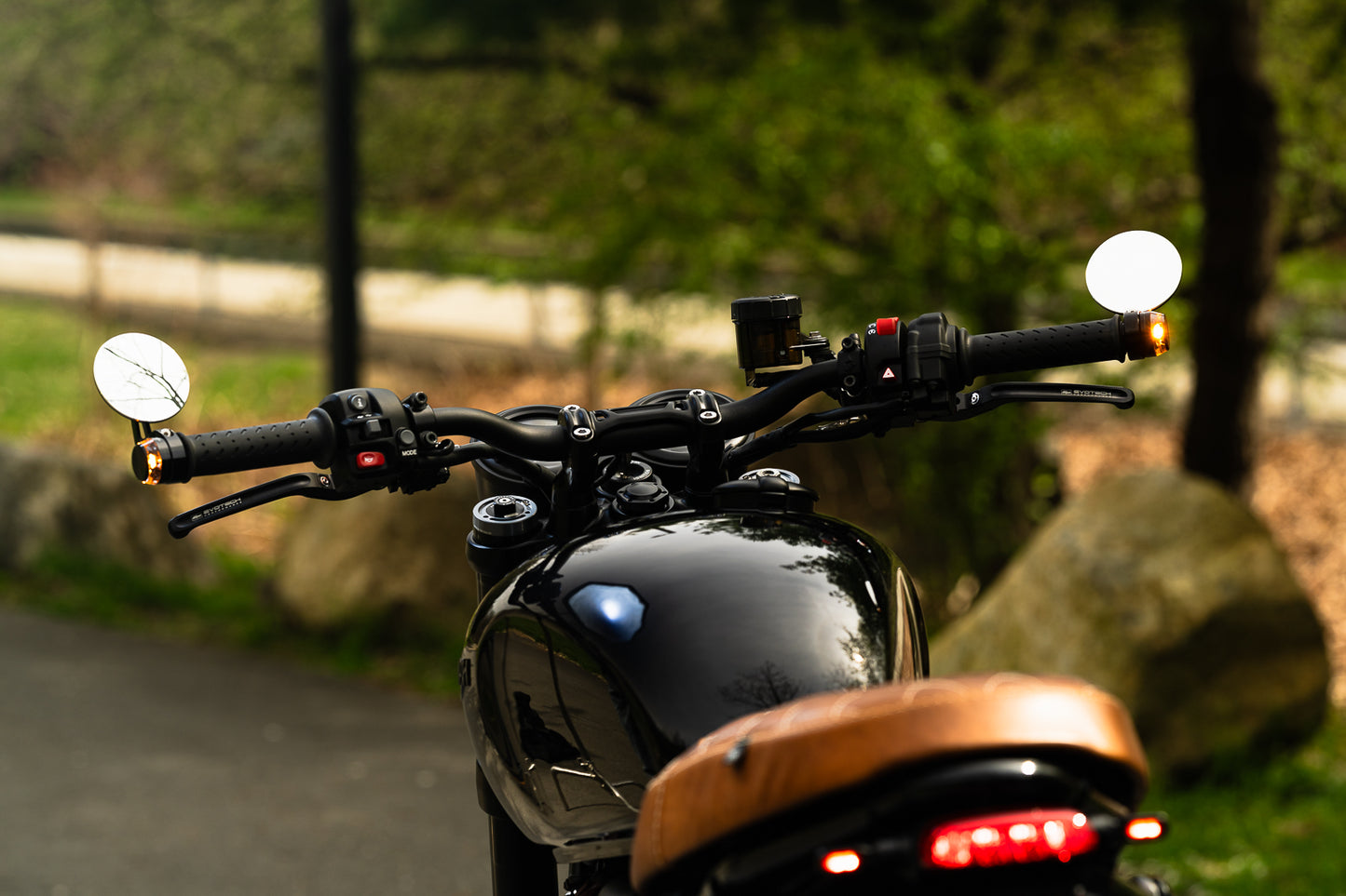 motogadget mo.blaze disc Dark LED bar end turn signals - pair