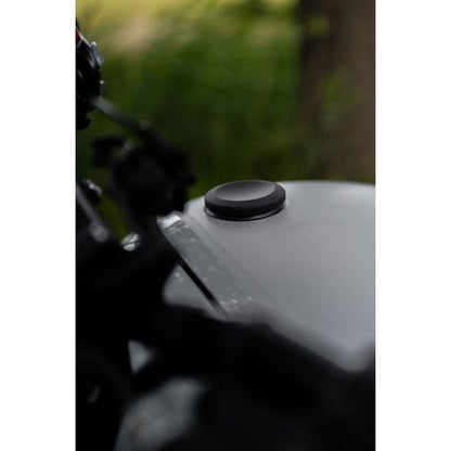 Motone Jetson Dished Low Profile Gas Cap - Black - Triumph Classics