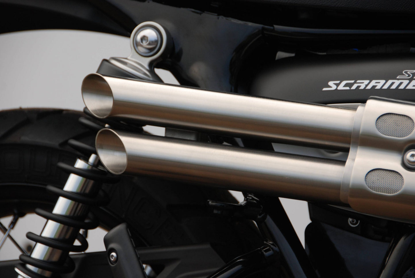 Total Triumph Slash Cut / Guy Martin Slip On Silencers - Triumph Street Scrambler