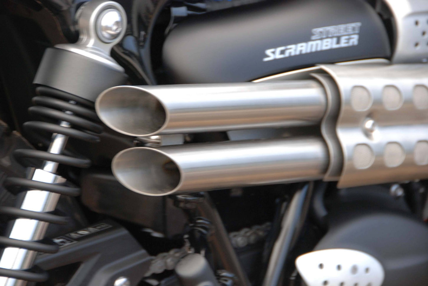 Total Triumph Slash Cut / Guy Martin Slip On Silencers - Triumph Street Scrambler