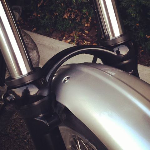 Motone Fork Brace MKII - Chrome or Black - 2001+ Triumph Bonneville, Thruxton, Scrambler, T100, T120, Street Twin